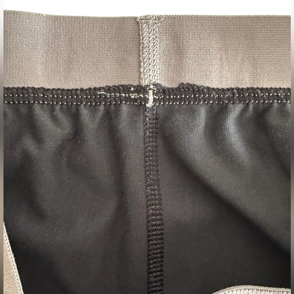 Under Armour Compression Legging/Base Layer - Picture 7 of 7